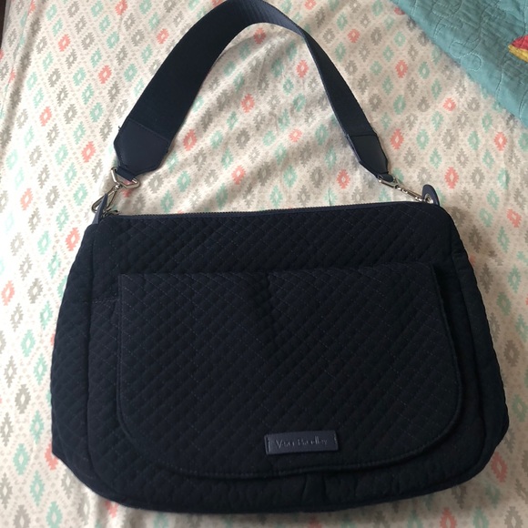 Vera Bradley Handbags - Vera Bradley Carson navy bag